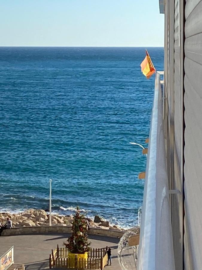 Estudio Calafin 56 فينيسترات المظهر الخارجي الصورة