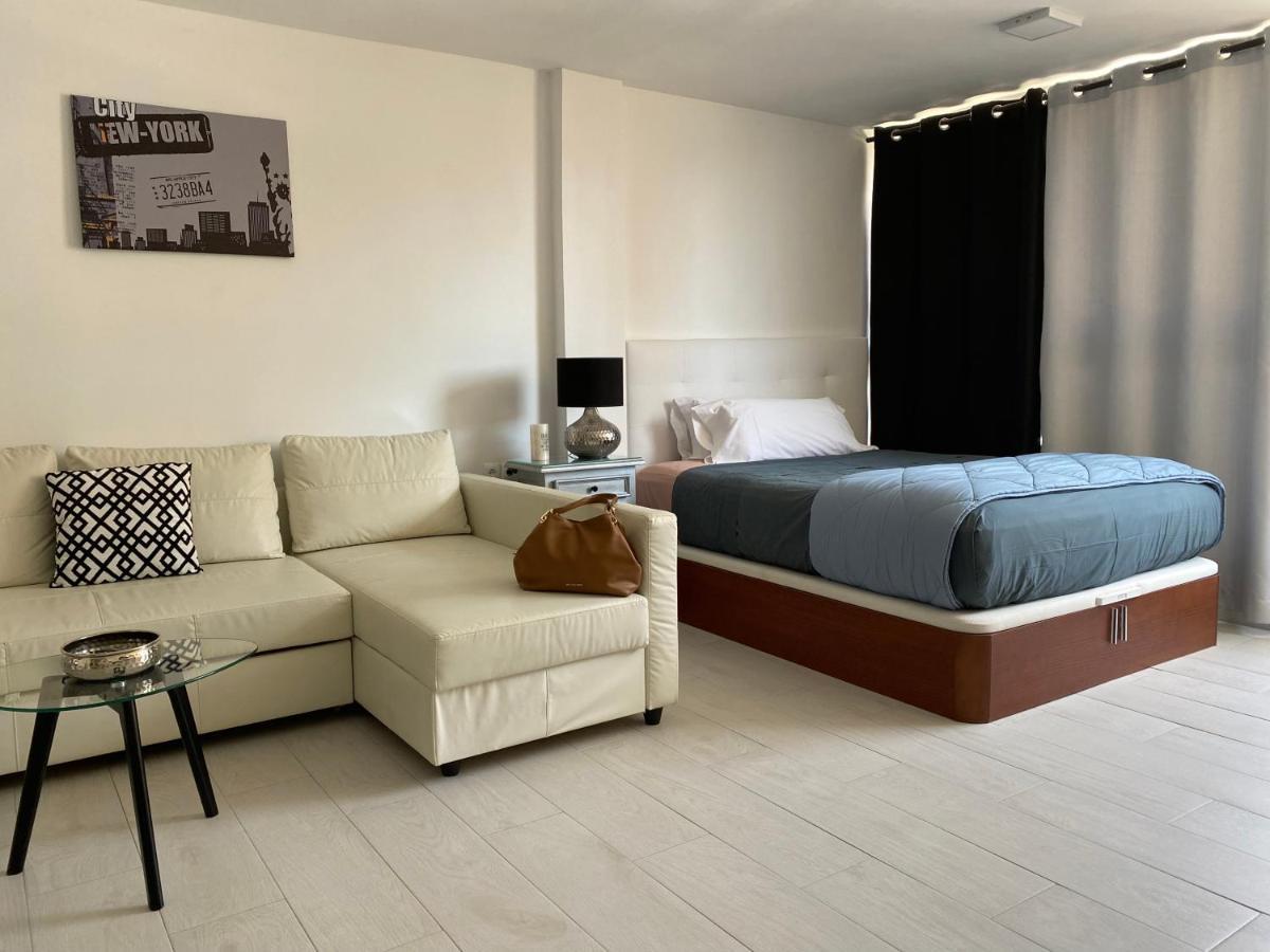 Estudio Calafin 56 فينيسترات المظهر الخارجي الصورة